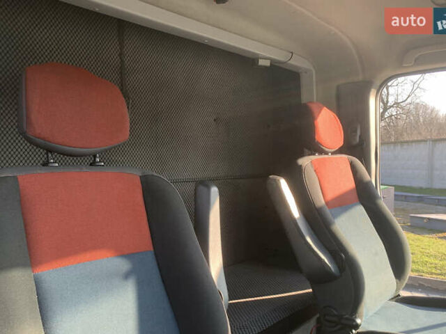 Белый Рено Мастер, объемом двигателя 2.3 л и пробегом 450 тыс. км за 9800 $, фото 14 на Automoto.ua