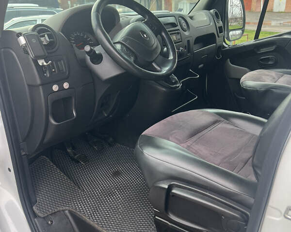 Белый Рено Мастер, объемом двигателя 2.3 л и пробегом 540 тыс. км за 14300 $, фото 8 на Automoto.ua