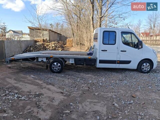 Белый Рено Мастер, объемом двигателя 2.3 л и пробегом 328 тыс. км за 17200 $, фото 2 на Automoto.ua