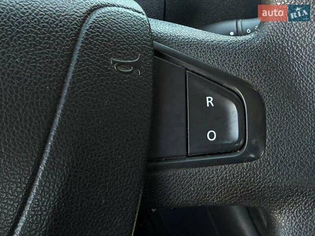 Белый Рено Мастер, объемом двигателя 2.3 л и пробегом 220 тыс. км за 16498 $, фото 21 на Automoto.ua