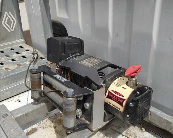 Белый Рено Мастер, объемом двигателя 2.3 л и пробегом 351 тыс. км за 16500 $, фото 3 на Automoto.ua