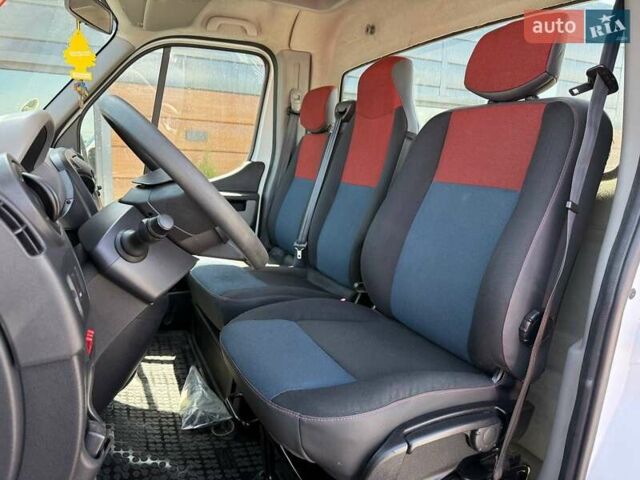 Белый Рено Мастер, объемом двигателя 2.3 л и пробегом 220 тыс. км за 18295 $, фото 18 на Automoto.ua