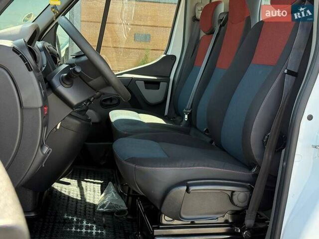 Белый Рено Мастер, объемом двигателя 2.3 л и пробегом 220 тыс. км за 18295 $, фото 14 на Automoto.ua