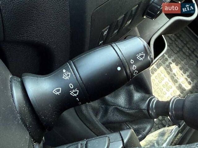 Белый Рено Мастер, объемом двигателя 2.3 л и пробегом 220 тыс. км за 16498 $, фото 24 на Automoto.ua