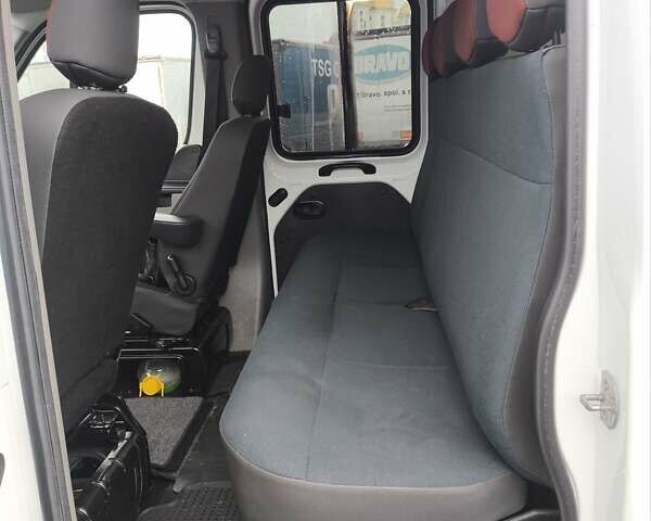 Белый Рено Мастер, объемом двигателя 2.3 л и пробегом 350 тыс. км за 17000 $, фото 32 на Automoto.ua