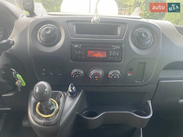 Белый Рено Мастер, объемом двигателя 2.3 л и пробегом 568 тыс. км за 15900 $, фото 11 на Automoto.ua