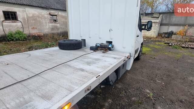 Рено Мастер 2016 в Ровно на Automoto.ua Белый Рено Мастер, объемом двигателя 2.3 л и пробегом 723 тыс. км за 16000 $, фото 11 на Automoto.ua