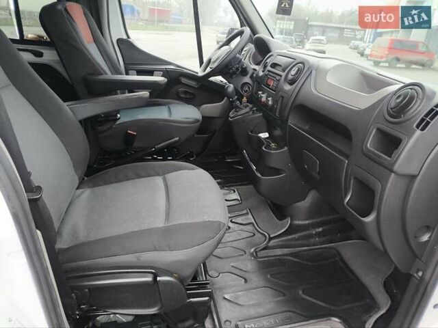 Белый Рено Мастер, объемом двигателя 2.3 л и пробегом 350 тыс. км за 17000 $, фото 18 на Automoto.ua