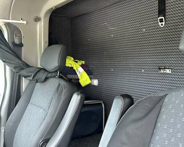 Белый Рено Мастер, объемом двигателя 2.3 л и пробегом 670 тыс. км за 17500 $, фото 11 на Automoto.ua