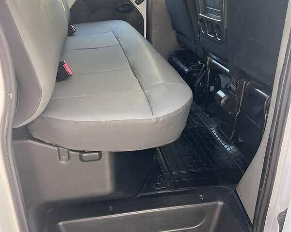 Белый Рено Мастер, объемом двигателя 2.3 л и пробегом 211 тыс. км за 22500 $, фото 19 на Automoto.ua