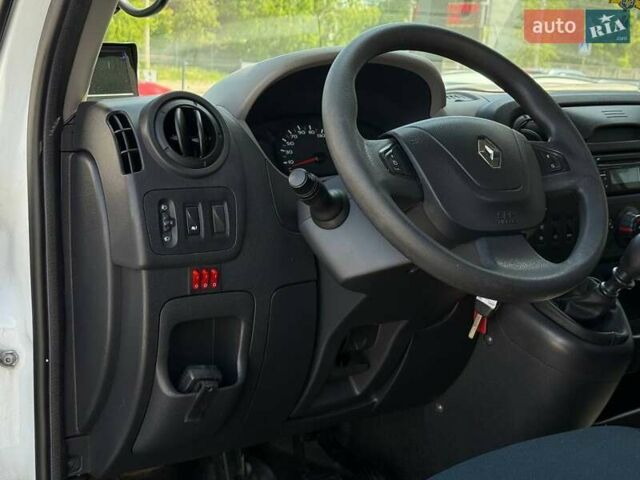 Белый Рено Мастер, объемом двигателя 2.3 л и пробегом 220 тыс. км за 16498 $, фото 15 на Automoto.ua