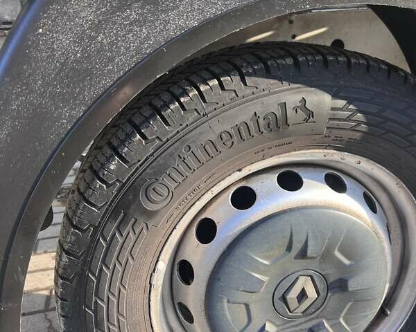 Белый Рено Мастер, объемом двигателя 2.3 л и пробегом 211 тыс. км за 22500 $, фото 32 на Automoto.ua