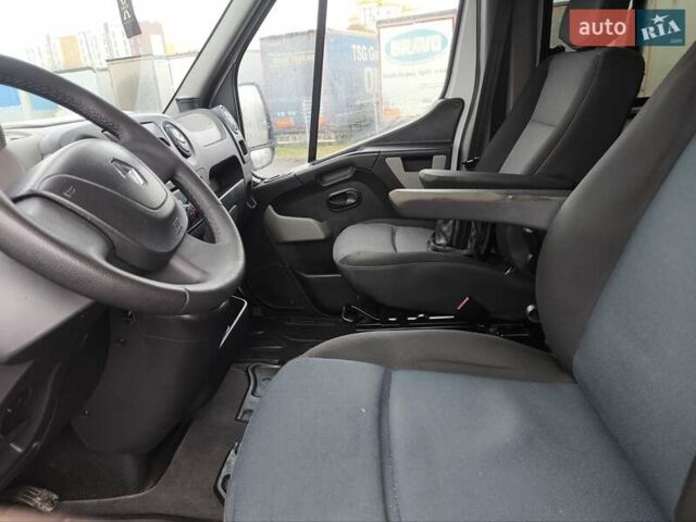 Белый Рено Мастер, объемом двигателя 2.3 л и пробегом 350 тыс. км за 17000 $, фото 21 на Automoto.ua