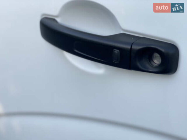 Білий Рено Мастєр, об'ємом двигуна 0 л та пробігом 182 тис. км за 25000 $, фото 57 на Automoto.ua