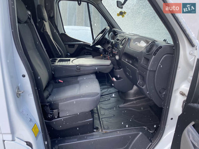 Белый Рено Мастер, объемом двигателя 2.3 л и пробегом 520 тыс. км за 24900 $, фото 30 на Automoto.ua