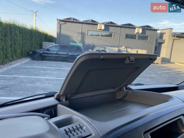 Білий Рено Мастєр, об'ємом двигуна 0 л та пробігом 182 тис. км за 25000 $, фото 27 на Automoto.ua