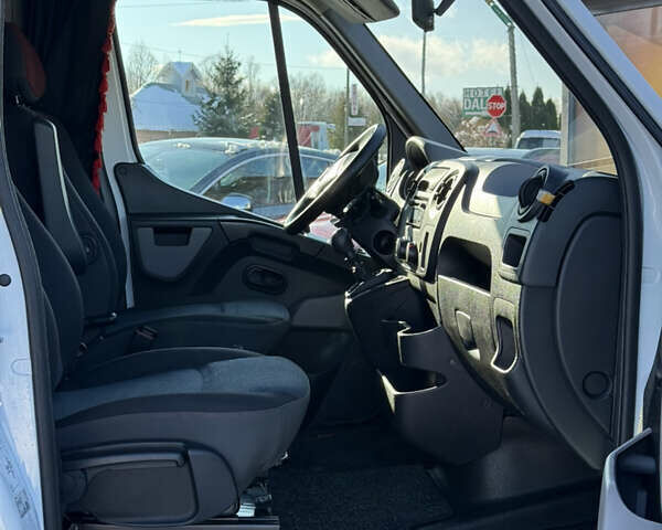 Белый Рено Мастер, объемом двигателя 2.3 л и пробегом 244 тыс. км за 17999 $, фото 13 на Automoto.ua