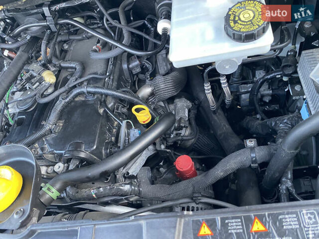 Білий Рено Мастєр, об'ємом двигуна 0 л та пробігом 182 тис. км за 25000 $, фото 45 на Automoto.ua