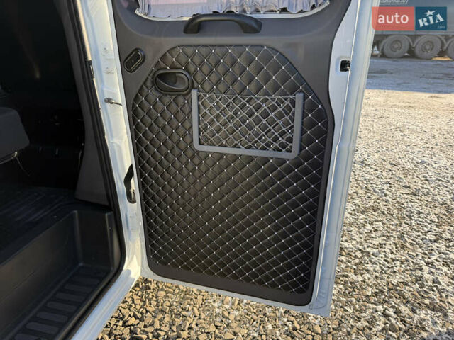 Білий Рено Мастєр, об'ємом двигуна 2.3 л та пробігом 304 тис. км за 17800 $, фото 37 на Automoto.ua