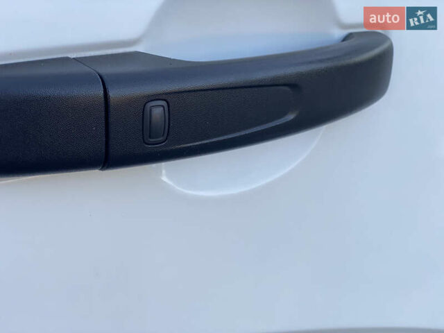 Білий Рено Мастєр, об'ємом двигуна 0 л та пробігом 182 тис. км за 25000 $, фото 63 на Automoto.ua