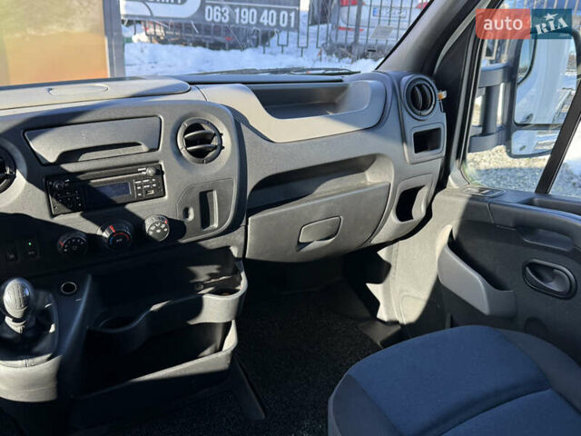 Белый Рено Мастер, объемом двигателя 2.3 л и пробегом 244 тыс. км за 17999 $, фото 20 на Automoto.ua