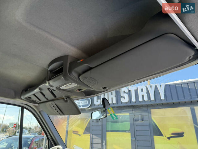 Белый Рено Мастер, объемом двигателя 2.3 л и пробегом 244 тыс. км за 17999 $, фото 16 на Automoto.ua