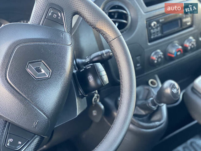 Білий Рено Мастєр, об'ємом двигуна 0 л та пробігом 182 тис. км за 25000 $, фото 58 на Automoto.ua