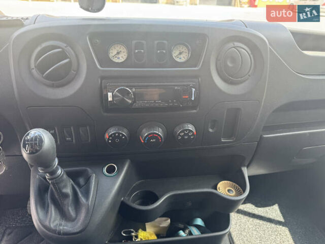 Белый Рено Мастер, объемом двигателя 2.3 л и пробегом 169 тыс. км за 22900 $, фото 18 на Automoto.ua