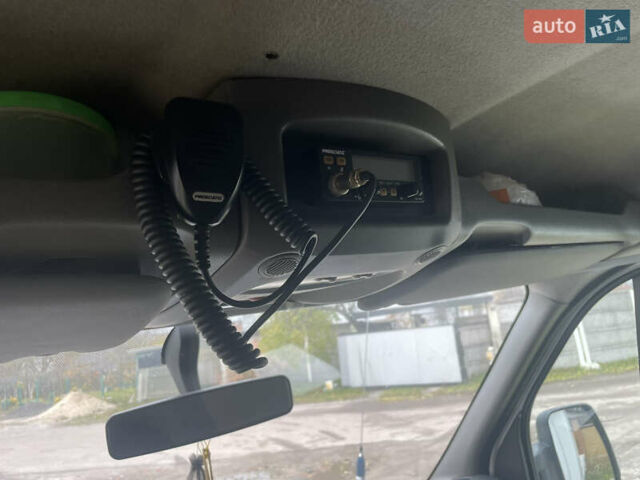 Белый Рено Мастер, объемом двигателя 2.3 л и пробегом 473 тыс. км за 23000 $, фото 8 на Automoto.ua