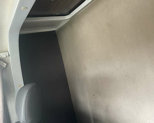 Белый Рено Мастер, объемом двигателя 2.3 л и пробегом 473 тыс. км за 23000 $, фото 9 на Automoto.ua