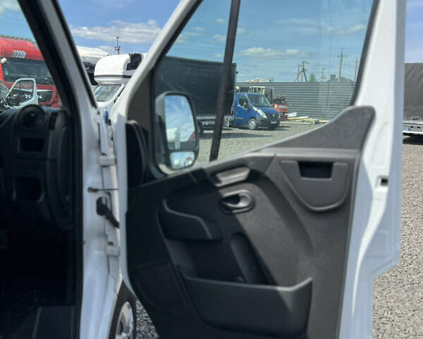 Белый Рено Мастер, объемом двигателя 2.3 л и пробегом 171 тыс. км за 19300 $, фото 30 на Automoto.ua