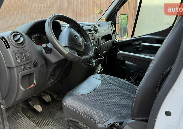 Белый Рено Мастер, объемом двигателя 2.3 л и пробегом 670 тыс. км за 16100 $, фото 12 на Automoto.ua