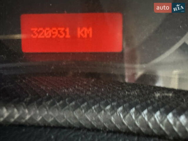 Белый Рено Мастер, объемом двигателя 2.3 л и пробегом 300 тыс. км за 21000 $, фото 16 на Automoto.ua