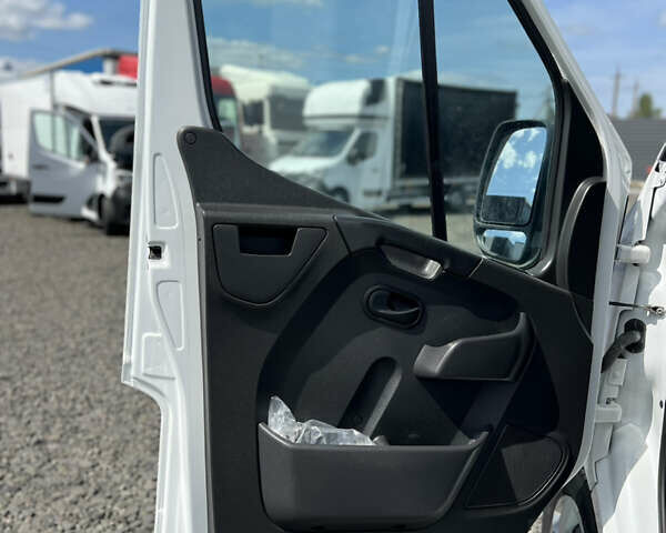 Белый Рено Мастер, объемом двигателя 2.3 л и пробегом 171 тыс. км за 19300 $, фото 12 на Automoto.ua