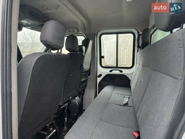 Белый Рено Мастер, объемом двигателя 2.3 л и пробегом 265 тыс. км за 15350 $, фото 2 на Automoto.ua