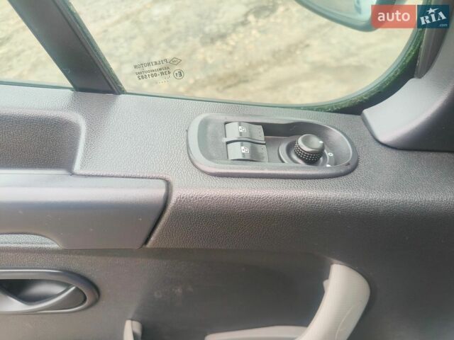 Білий Рено Мастєр, об'ємом двигуна 2.3 л та пробігом 150 тис. км за 15800 $, фото 17 на Automoto.ua
