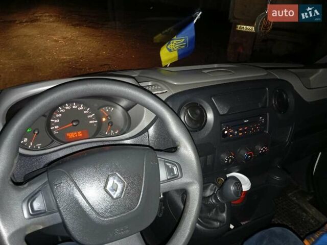 Белый Рено Мастер, объемом двигателя 2.3 л и пробегом 800 тыс. км за 12999 $, фото 3 на Automoto.ua