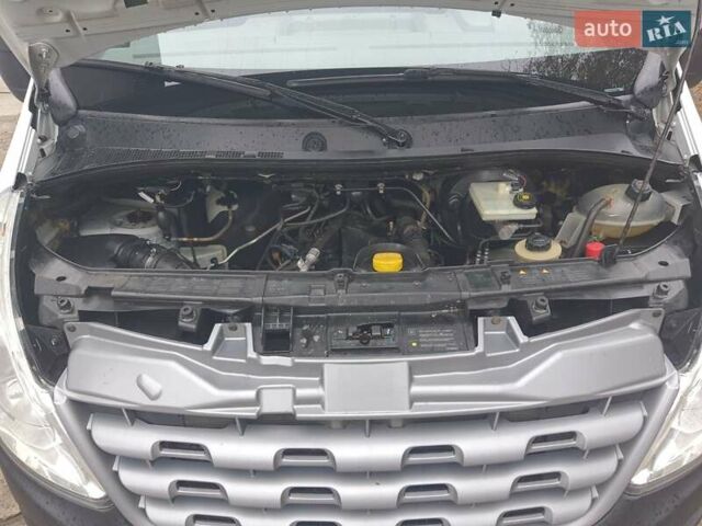 Білий Рено Мастєр, об'ємом двигуна 2.5 л та пробігом 380 тис. км за 16000 $, фото 15 на Automoto.ua