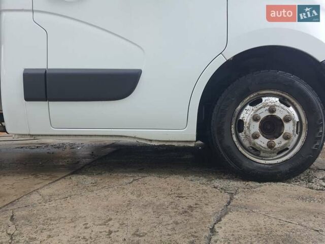 Білий Рено Мастєр, об'ємом двигуна 2.5 л та пробігом 380 тис. км за 16000 $, фото 7 на Automoto.ua