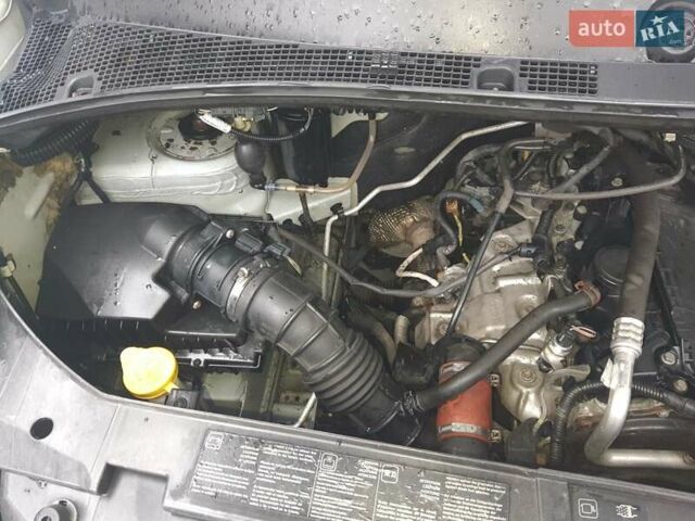 Білий Рено Мастєр, об'ємом двигуна 2.5 л та пробігом 380 тис. км за 16000 $, фото 17 на Automoto.ua