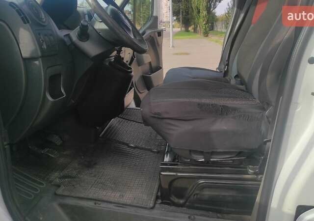 Белый Рено Мастер, объемом двигателя 2.3 л и пробегом 565 тыс. км за 10900 $, фото 8 на Automoto.ua