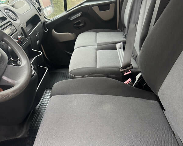 Рено Мастер 2015 в Каменце-Подольском на Automoto.ua Белый Рено Мастер, объемом двигателя 2.3 л и пробегом 220 тыс. км за 19900 $, фото 11 на Automoto.ua