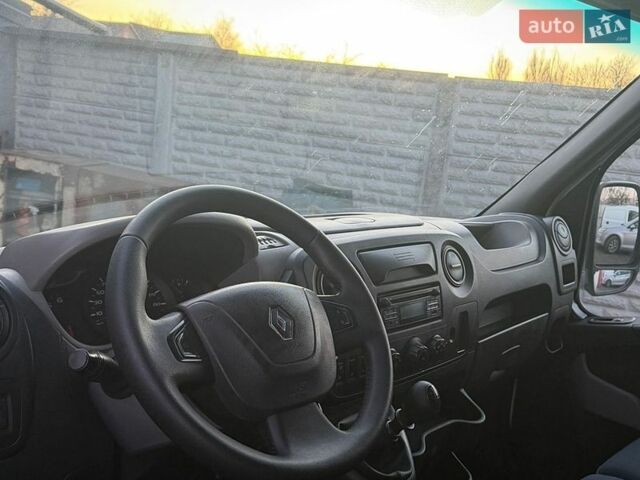 Белый Рено Мастер, объемом двигателя 2.3 л и пробегом 417 тыс. км за 12500 $, фото 6 на Automoto.ua