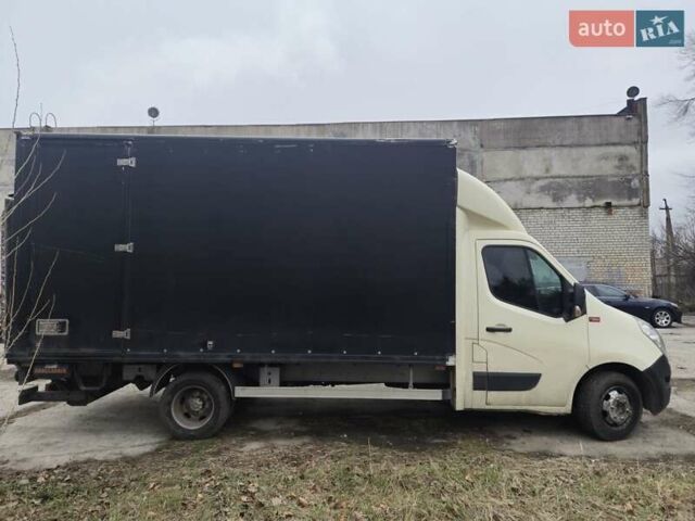 Белый Рено Мастер, объемом двигателя 2.3 л и пробегом 500 тыс. км за 16500 $, фото 3 на Automoto.ua