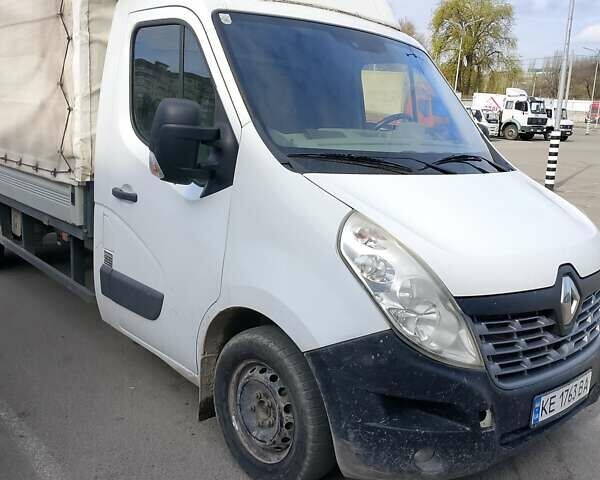 Белый Рено Мастер, объемом двигателя 2.3 л и пробегом 330 тыс. км за 13500 $, фото 3 на Automoto.ua