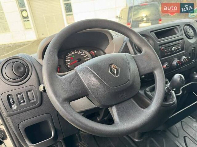 Белый Рено Мастер, объемом двигателя 2.3 л и пробегом 241 тыс. км за 21500 $, фото 12 на Automoto.ua