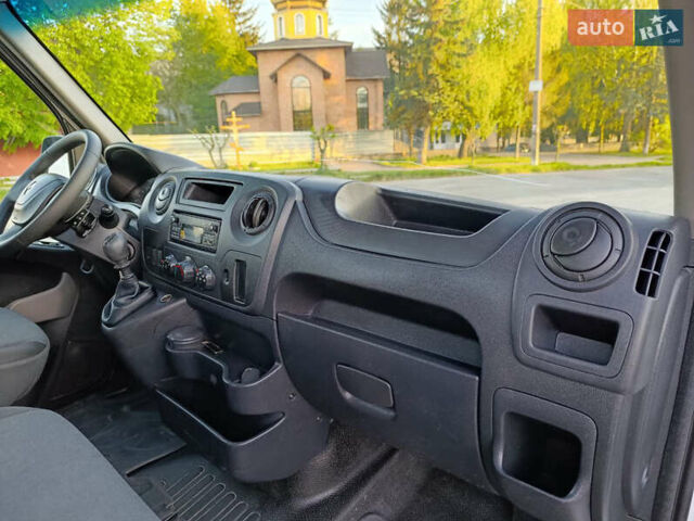 Белый Рено Мастер, объемом двигателя 2.3 л и пробегом 278 тыс. км за 14750 $, фото 19 на Automoto.ua