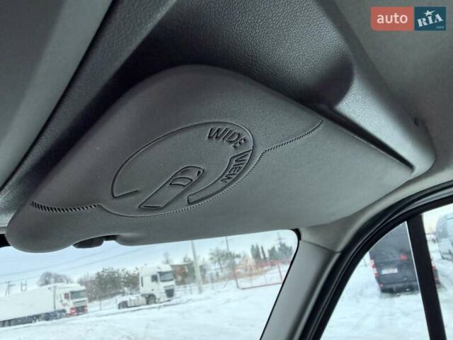 Белый Рено Мастер, объемом двигателя 2.3 л и пробегом 260 тыс. км за 22200 $, фото 31 на Automoto.ua