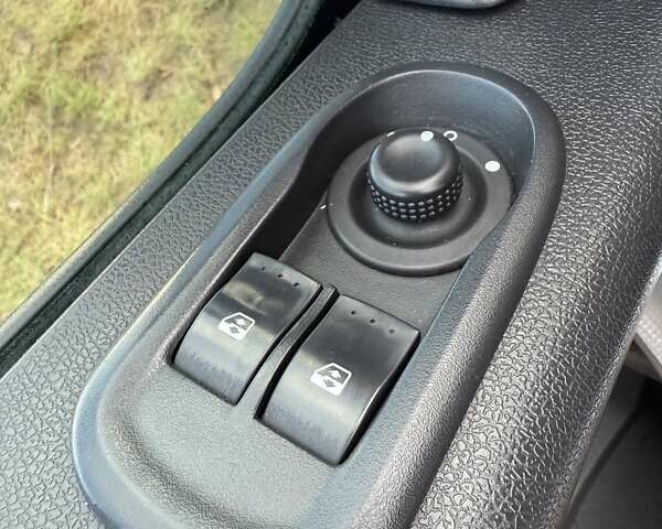 Білий Рено Мастєр, об'ємом двигуна 2.3 л та пробігом 225 тис. км за 22499 $, фото 26 на Automoto.ua