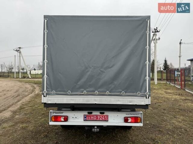 Белый Рено Мастер, объемом двигателя 2.3 л и пробегом 69 тыс. км за 23999 $, фото 6 на Automoto.ua